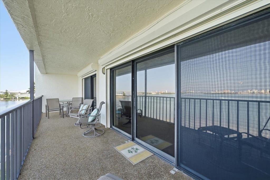 En Venta: $575,000 (2 camas, 2 baños, 1425 Pies cuadrados)