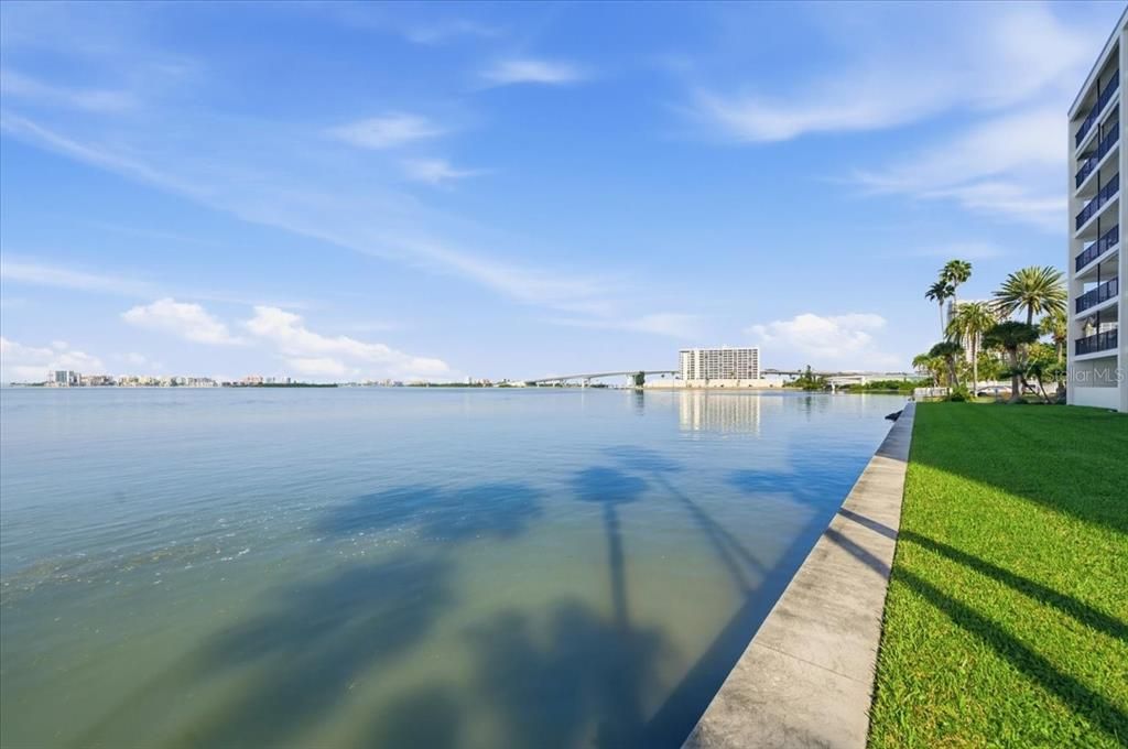 En Venta: $575,000 (2 camas, 2 baños, 1425 Pies cuadrados)