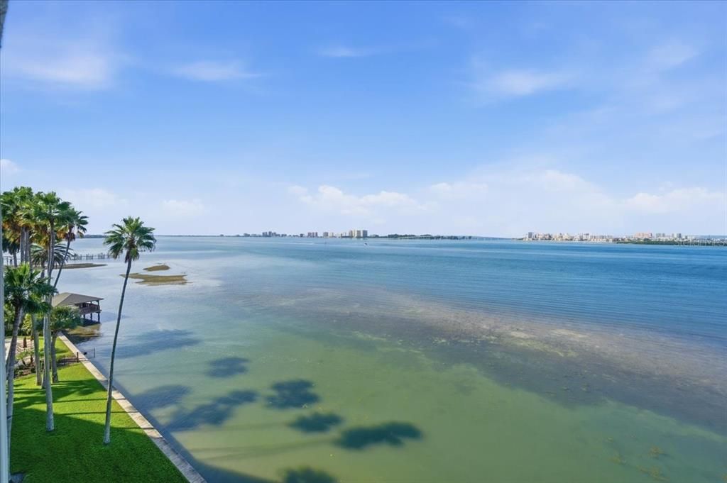 En Venta: $575,000 (2 camas, 2 baños, 1425 Pies cuadrados)