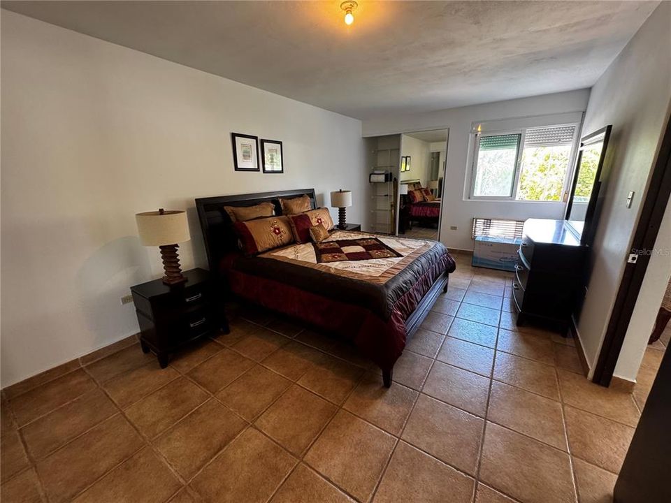 出租: $1,600 (2 贝兹, 2 浴室, 1200 平方英尺)