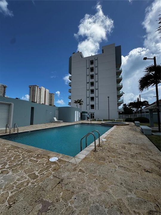 出租: $1,600 (2 贝兹, 2 浴室, 1200 平方英尺)