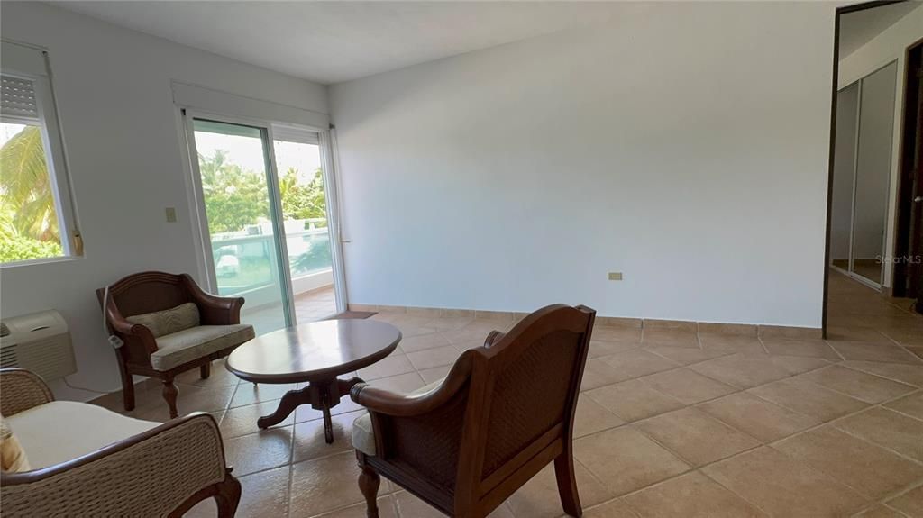 出租: $1,600 (2 贝兹, 2 浴室, 1200 平方英尺)