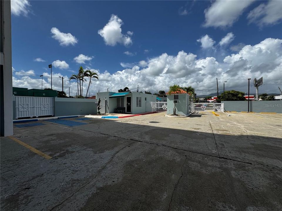 出租: $1,600 (2 贝兹, 2 浴室, 1200 平方英尺)