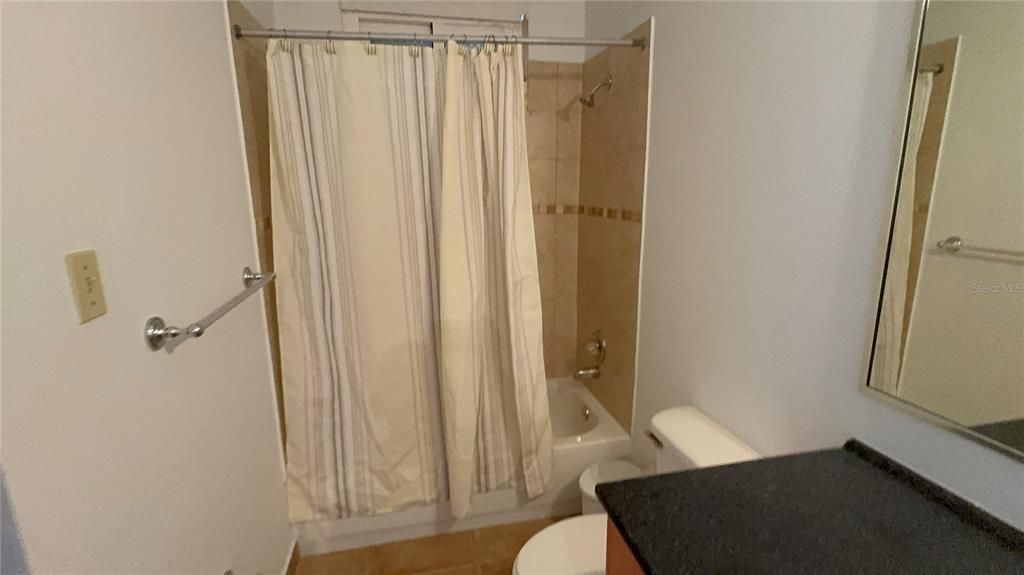 出租: $1,600 (2 贝兹, 2 浴室, 1200 平方英尺)