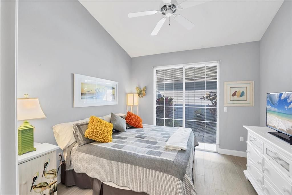 待售: $475,000 (2 贝兹, 2 浴室, 1721 平方英尺)