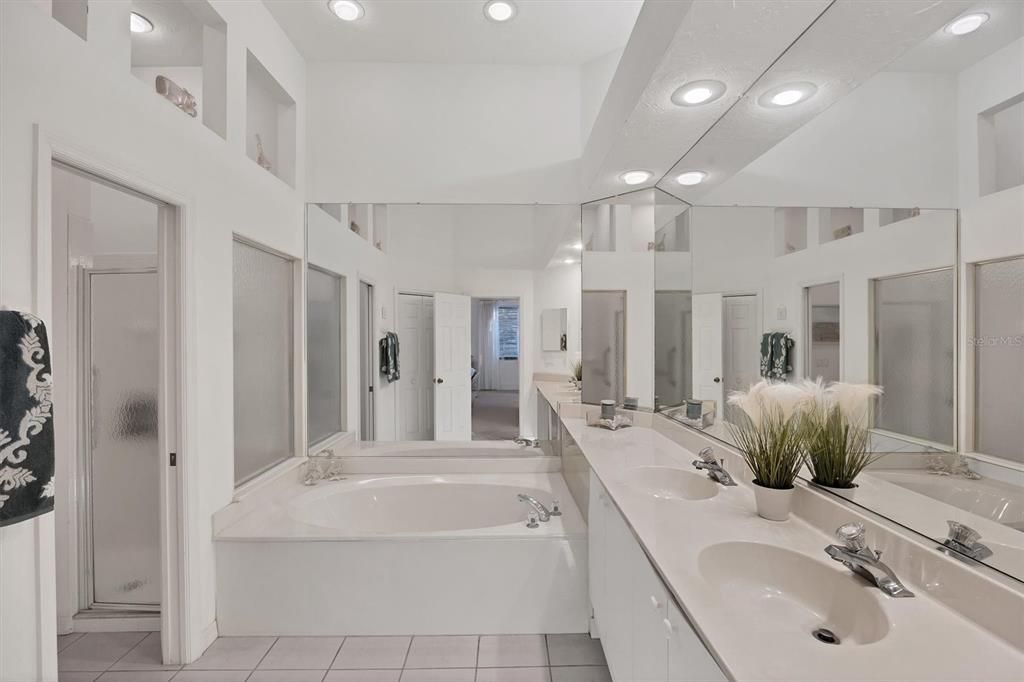 待售: $475,000 (2 贝兹, 2 浴室, 1721 平方英尺)