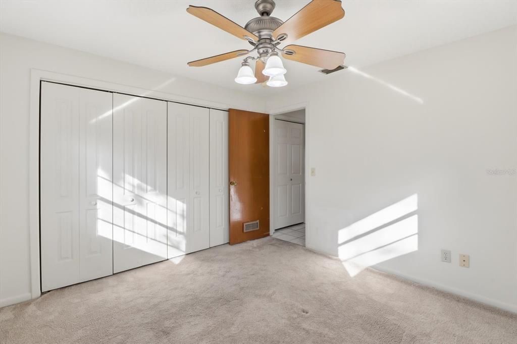 待售: $199,000 (2 贝兹, 1 浴室, 1154 平方英尺)