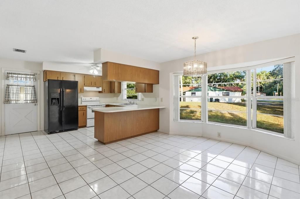 待售: $199,000 (2 贝兹, 1 浴室, 1154 平方英尺)