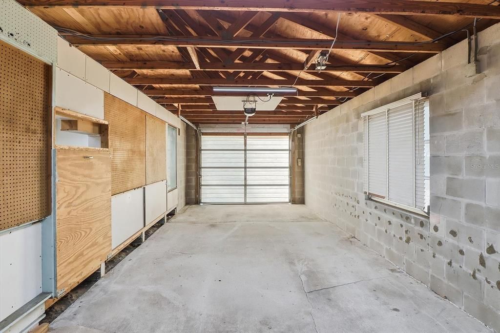 待售: $199,000 (2 贝兹, 1 浴室, 1154 平方英尺)