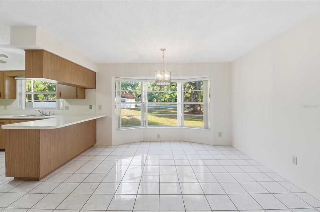 待售: $199,000 (2 贝兹, 1 浴室, 1154 平方英尺)