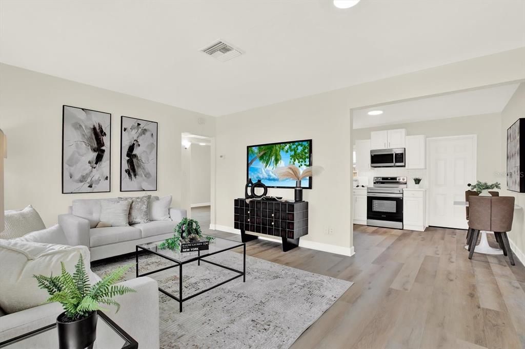 For Sale: $349,000 (3 beds, 2 baths, 1320 Square Feet)