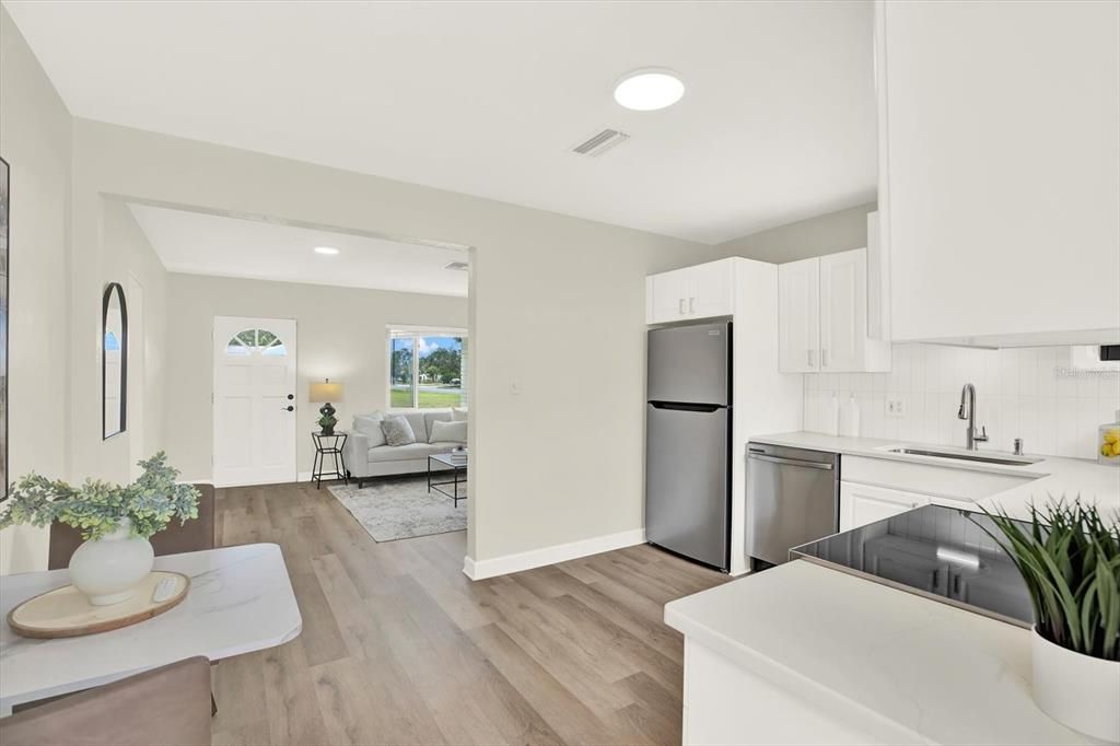 For Sale: $349,000 (3 beds, 2 baths, 1320 Square Feet)