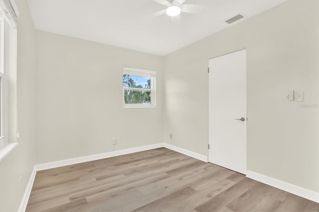 For Sale: $349,000 (3 beds, 2 baths, 1320 Square Feet)