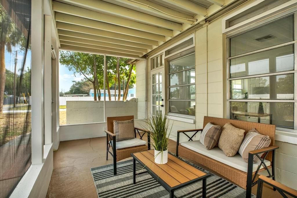 For Sale: $349,000 (3 beds, 2 baths, 1320 Square Feet)