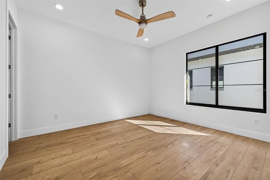 For Sale: $1,099,000 (4 beds, 4 baths, 3182 Square Feet)