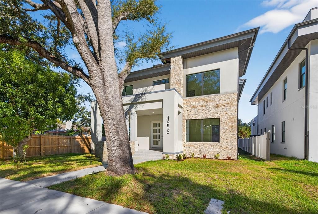 For Sale: $1,099,000 (4 beds, 4 baths, 3182 Square Feet)