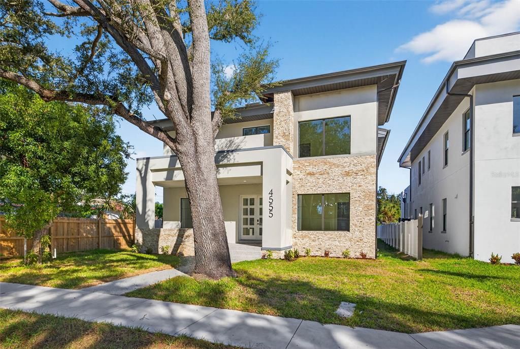 For Sale: $1,099,000 (4 beds, 4 baths, 3182 Square Feet)