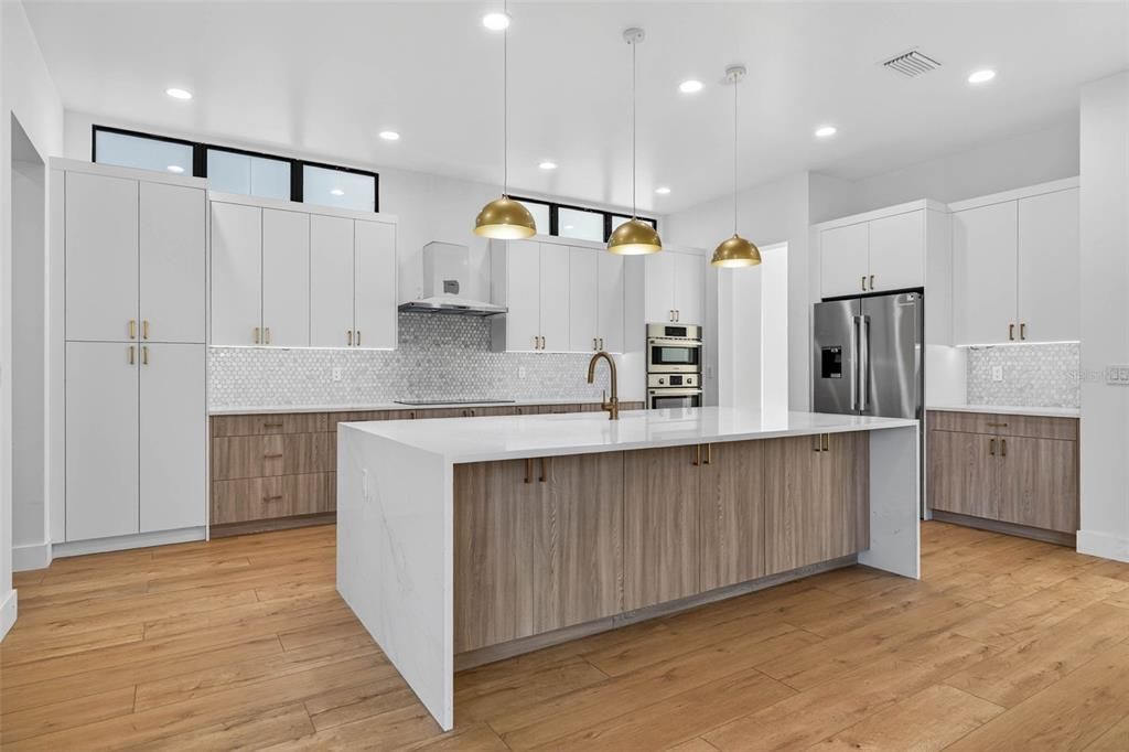 For Sale: $1,099,000 (4 beds, 4 baths, 3182 Square Feet)