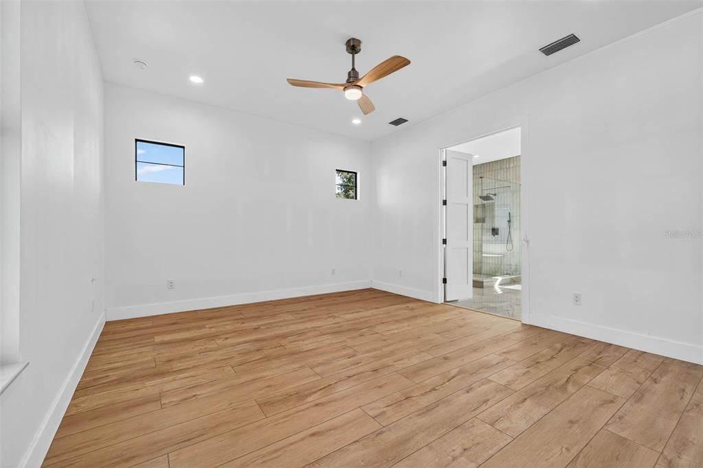 For Sale: $1,099,000 (4 beds, 4 baths, 3182 Square Feet)