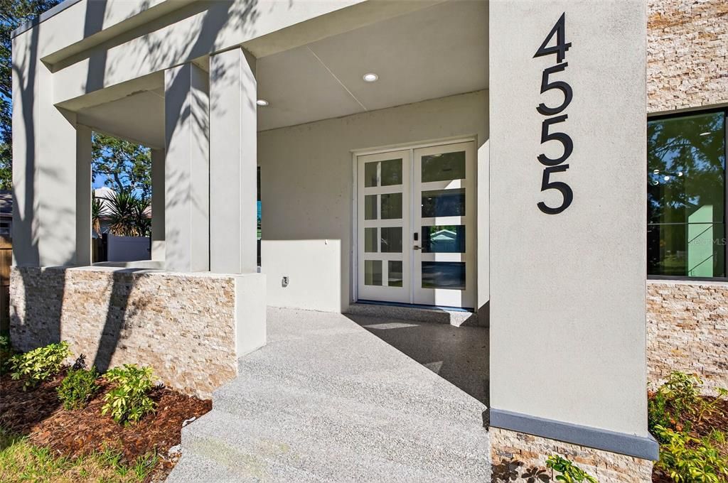 For Sale: $1,099,000 (4 beds, 4 baths, 3182 Square Feet)