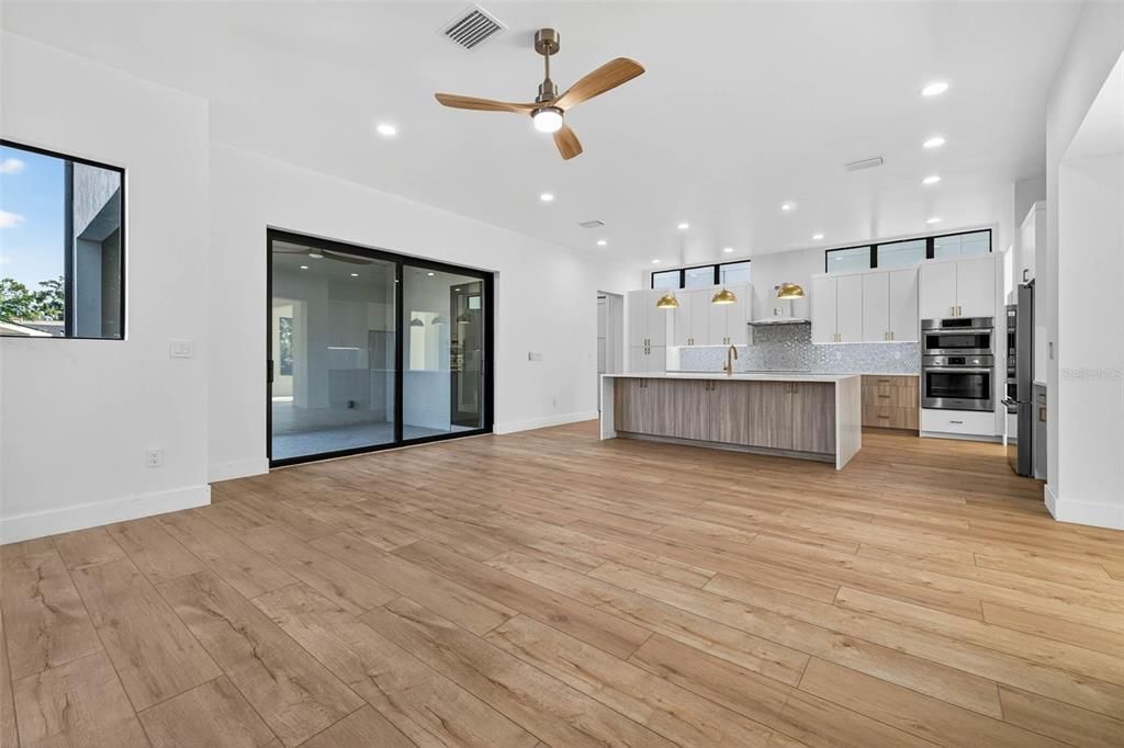 For Sale: $1,099,000 (4 beds, 4 baths, 3182 Square Feet)