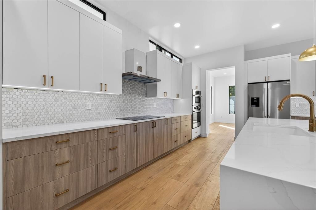 For Sale: $1,099,000 (4 beds, 4 baths, 3182 Square Feet)