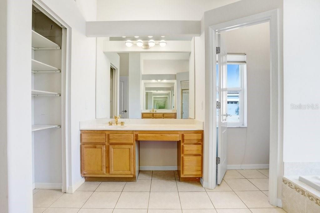 待售: $675,000 (4 贝兹, 3 浴室, 2994 平方英尺)