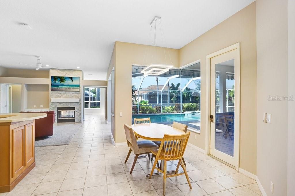 待售: $675,000 (4 贝兹, 3 浴室, 2994 平方英尺)