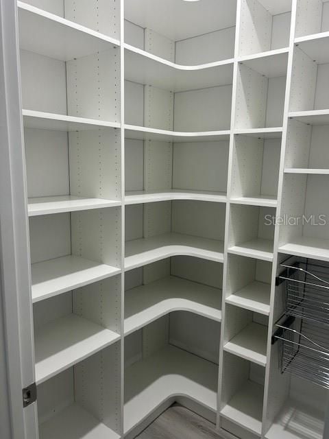 На продажу: $1,100,000 (4 спален, 3 ванн, 2697 Квадратных фут)