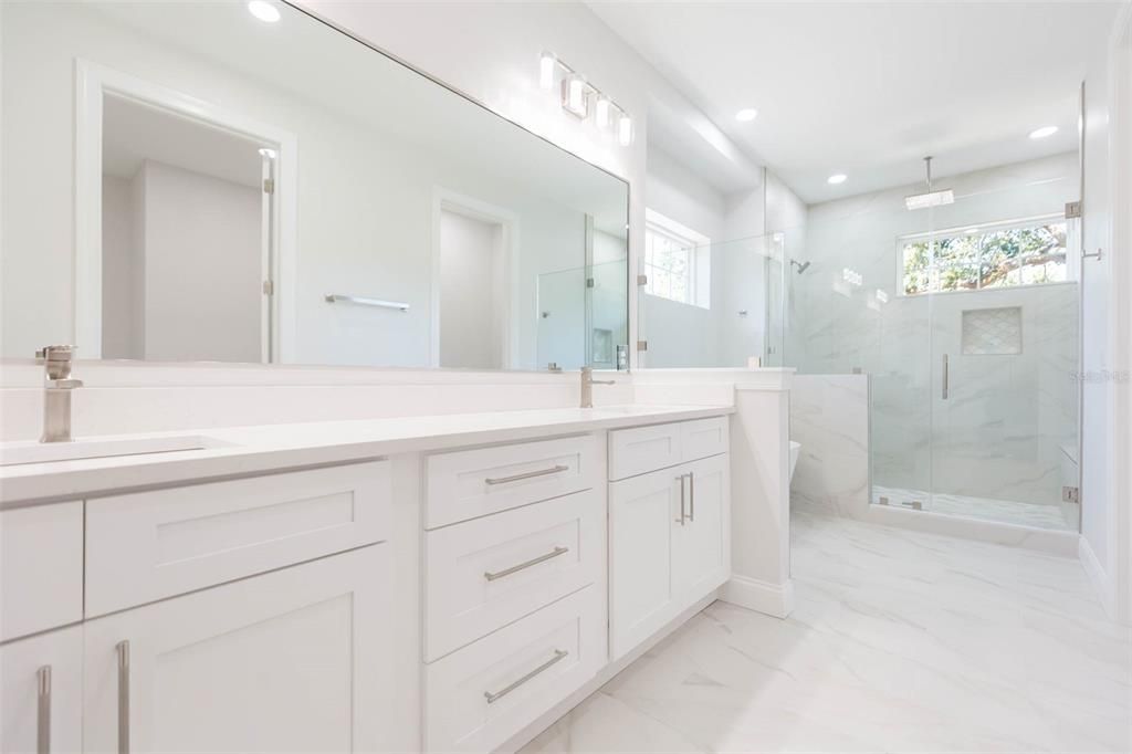 На продажу: $1,100,000 (4 спален, 3 ванн, 2697 Квадратных фут)