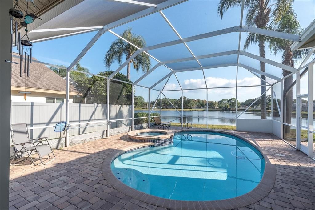 待售: $625,000 (4 贝兹, 3 浴室, 2245 平方英尺)