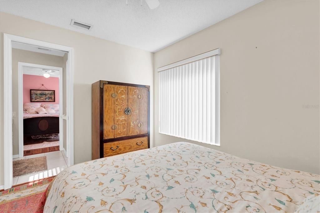 待售: $625,000 (4 贝兹, 3 浴室, 2245 平方英尺)