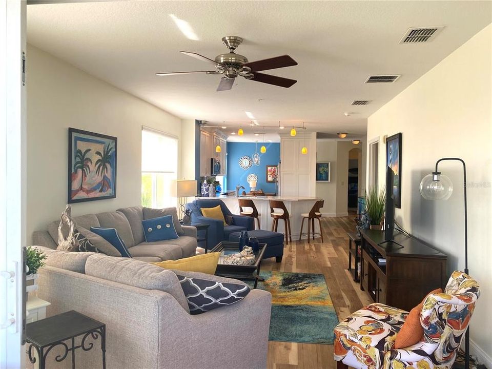 For Sale: $495,000 (3 beds, 2 baths, 1712 Square Feet)