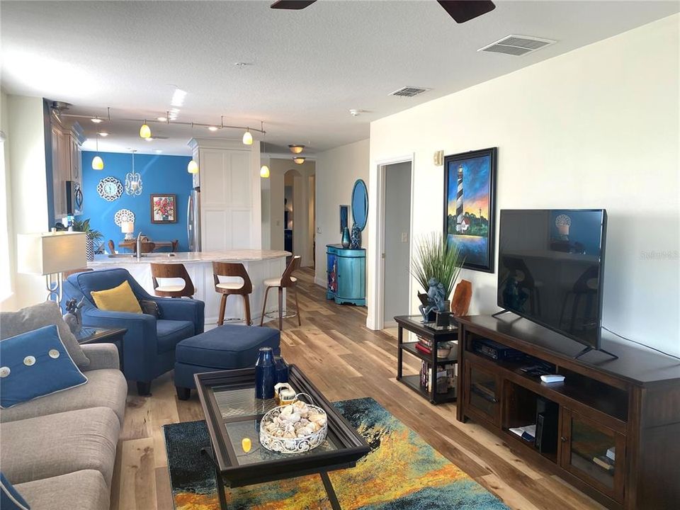 For Sale: $495,000 (3 beds, 2 baths, 1712 Square Feet)