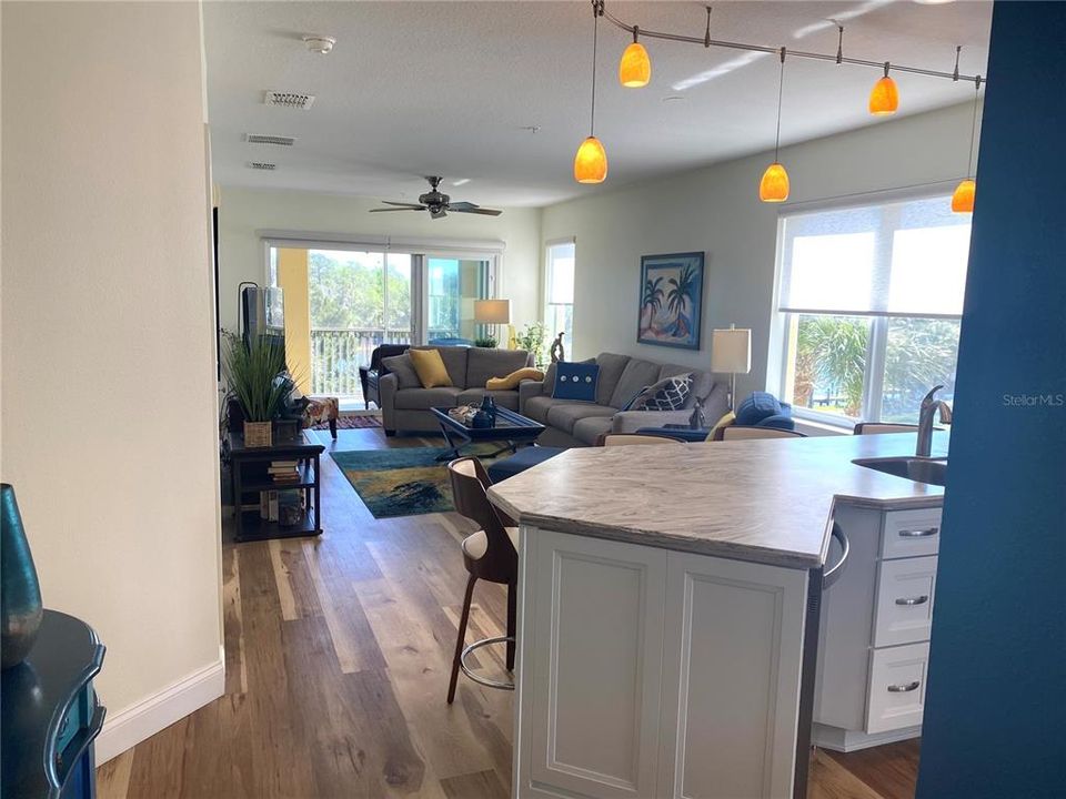 For Sale: $495,000 (3 beds, 2 baths, 1712 Square Feet)