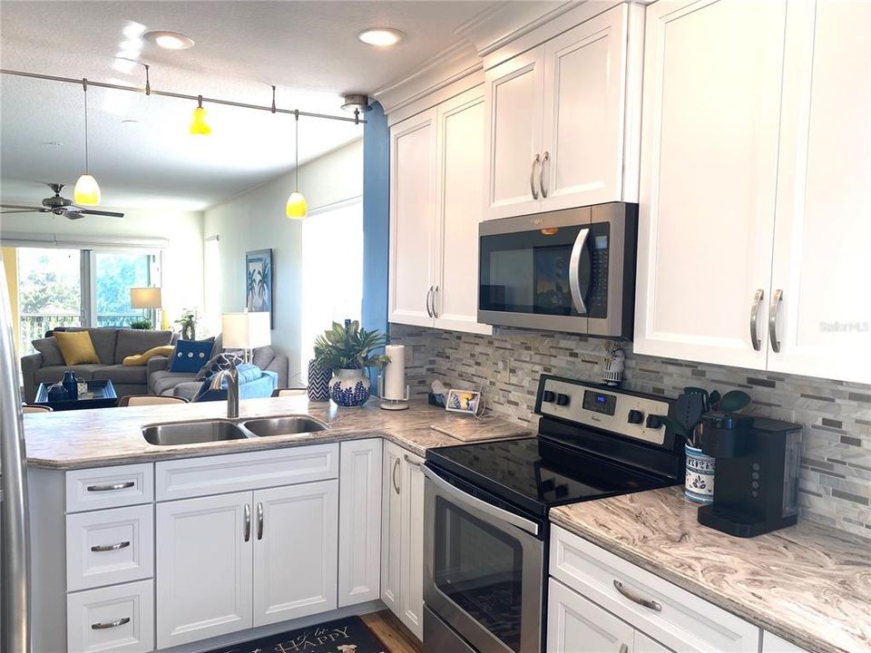 For Sale: $495,000 (3 beds, 2 baths, 1712 Square Feet)