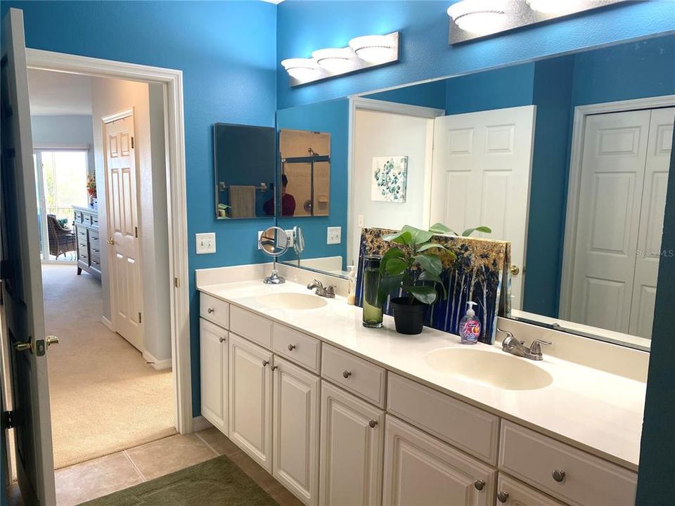 For Sale: $495,000 (3 beds, 2 baths, 1712 Square Feet)