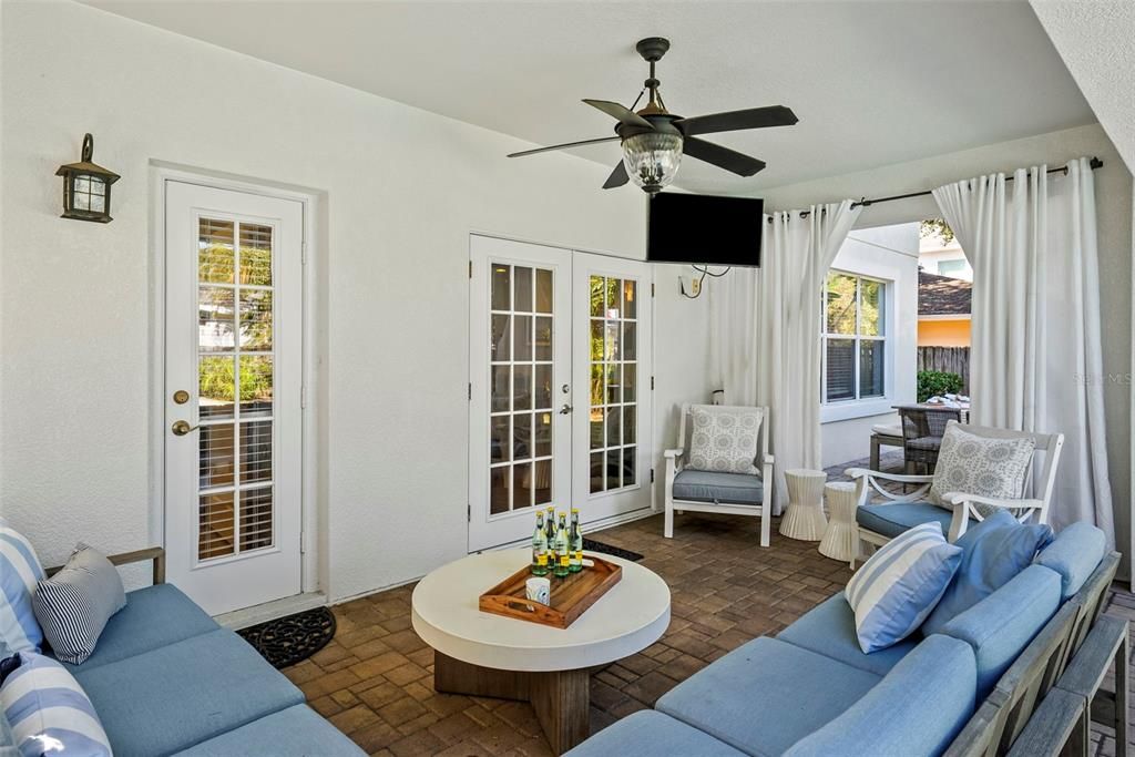 На продажу: $1,398,000 (4 спален, 2 ванн, 2758 Квадратных фут)