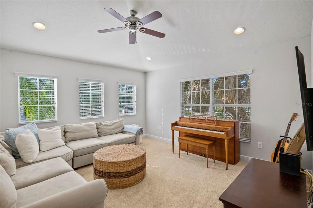 На продажу: $1,398,000 (4 спален, 2 ванн, 2758 Квадратных фут)