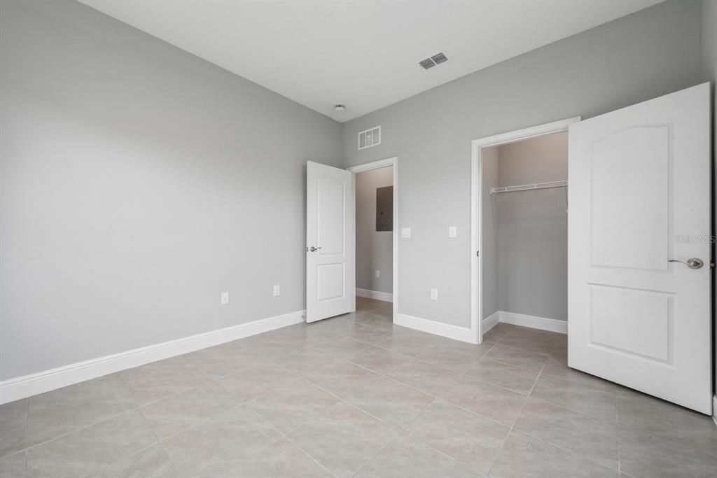 For Rent: $1,600 (2 beds, 2 baths, 1055 Square Feet)