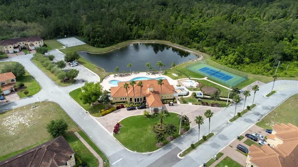 For Rent: $1,600 (2 beds, 2 baths, 1055 Square Feet)