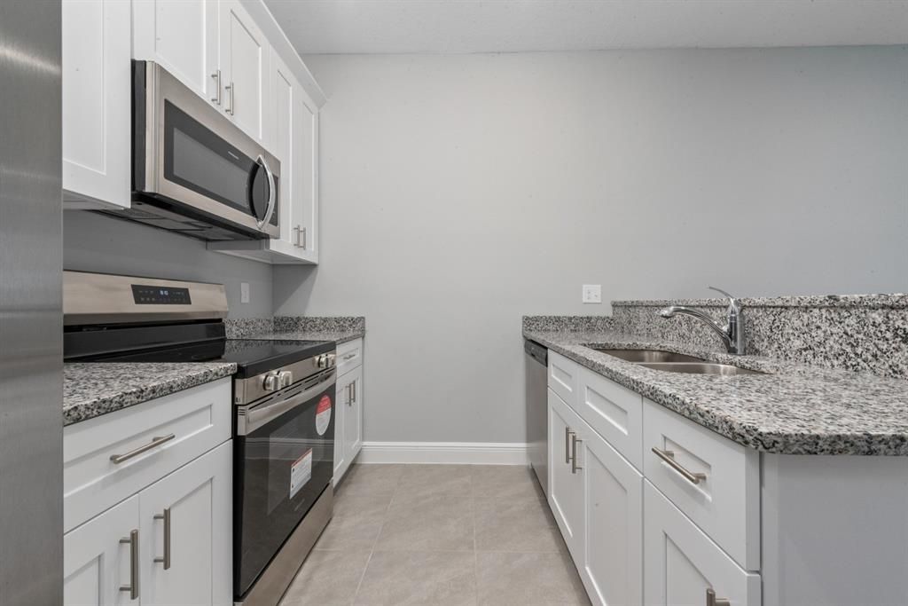 For Rent: $1,600 (2 beds, 2 baths, 1055 Square Feet)