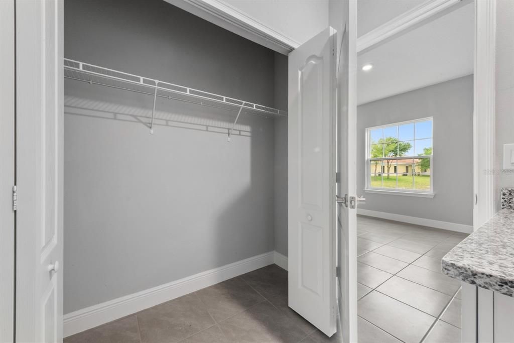 For Rent: $1,600 (2 beds, 2 baths, 1055 Square Feet)