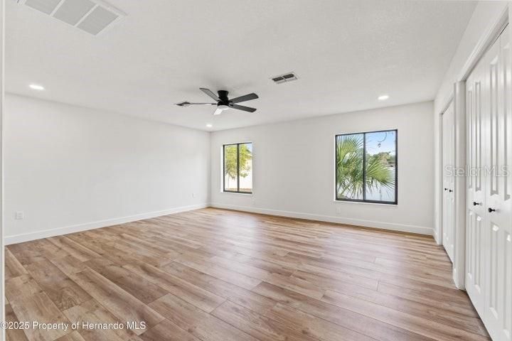 For Sale: $597,700 (5 beds, 3 baths, 2934 Square Feet)