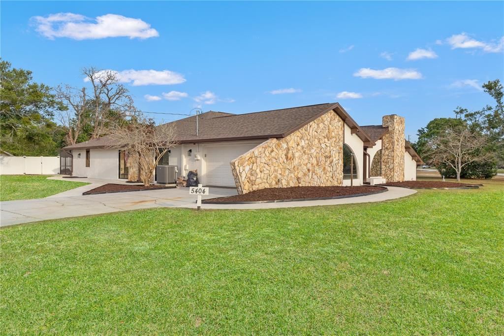 For Sale: $597,700 (5 beds, 3 baths, 2934 Square Feet)