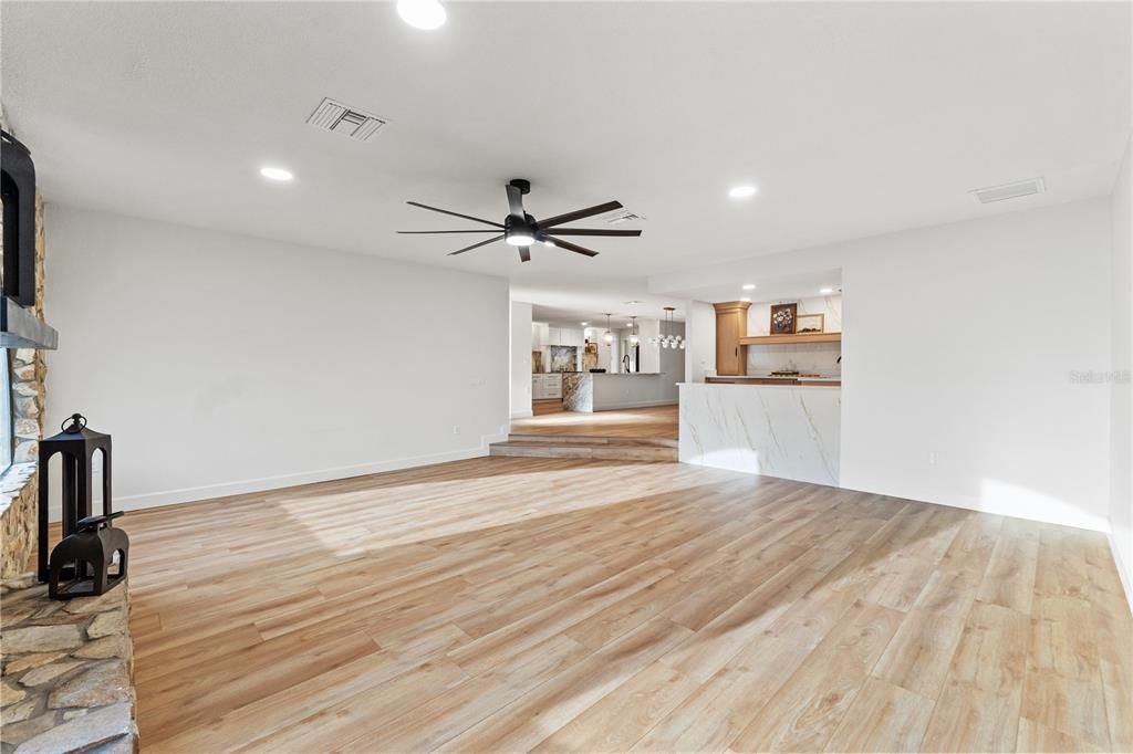 For Sale: $597,700 (5 beds, 3 baths, 2934 Square Feet)