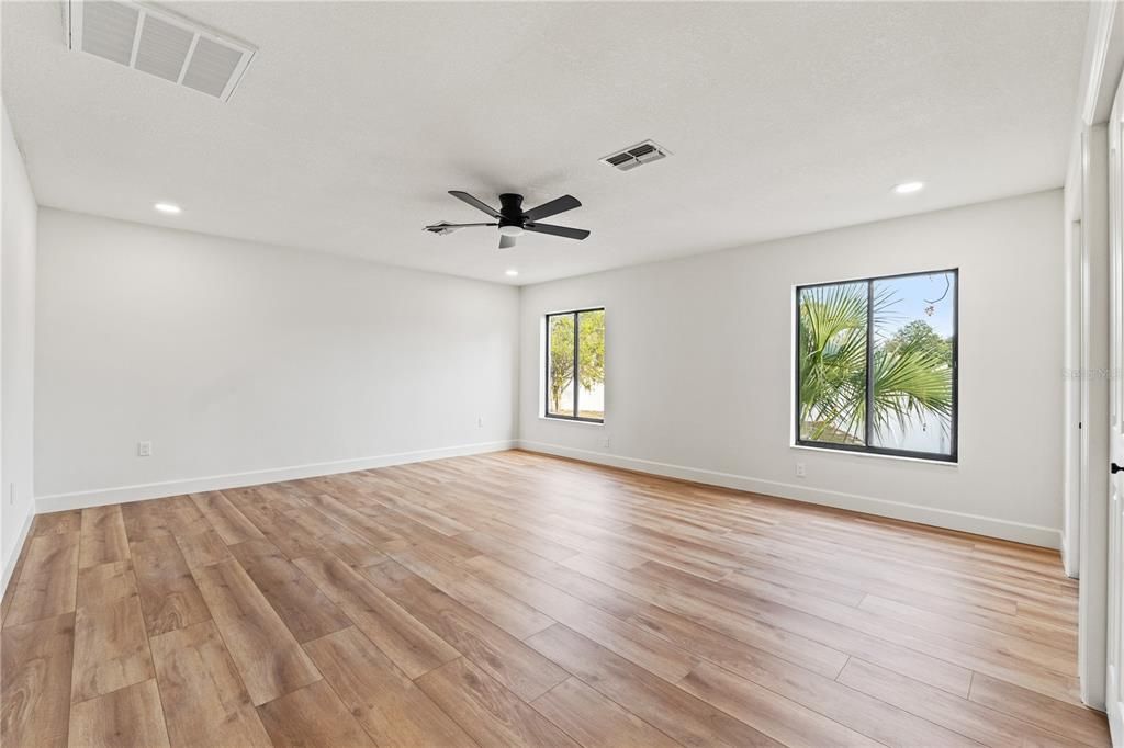 For Sale: $597,700 (5 beds, 3 baths, 2934 Square Feet)