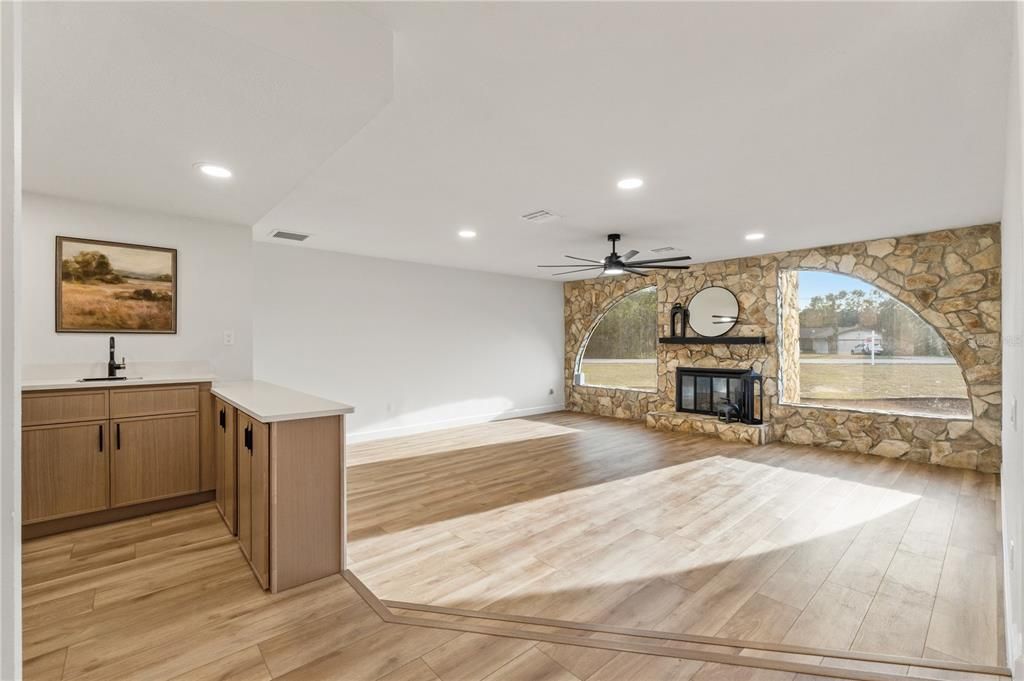 For Sale: $597,700 (5 beds, 3 baths, 2934 Square Feet)