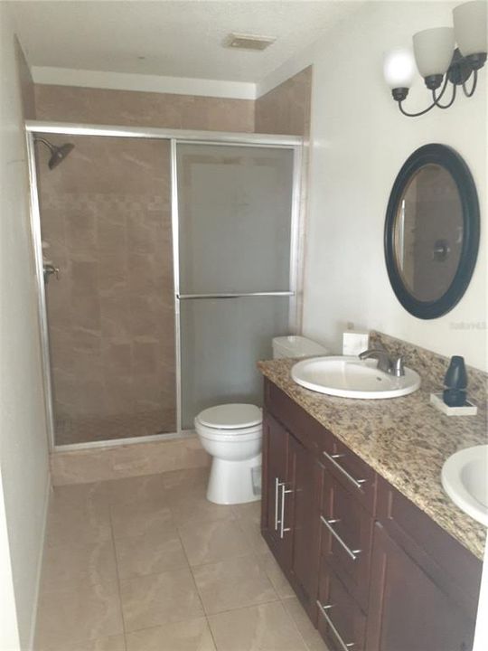 For Rent: $1,875 (2 beds, 2 baths, 898 Square Feet)