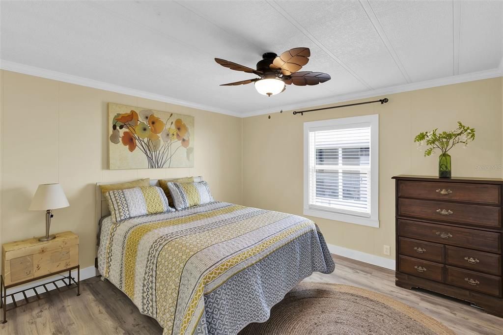 待售: $162,500 (2 贝兹, 2 浴室, 1055 平方英尺)